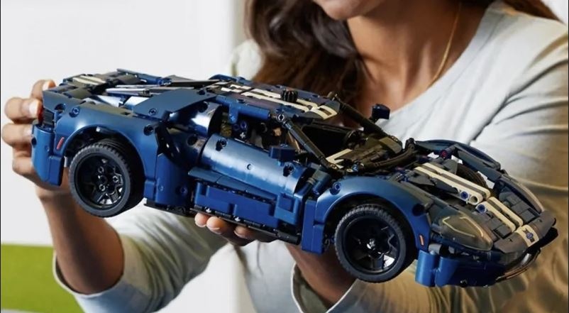 Ford GT – 1468 dielikov - 2