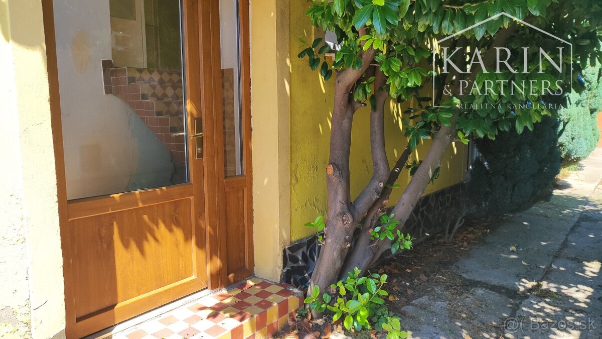 NA PREDAJ 7 izbový rodinný dom, Bánov - 2