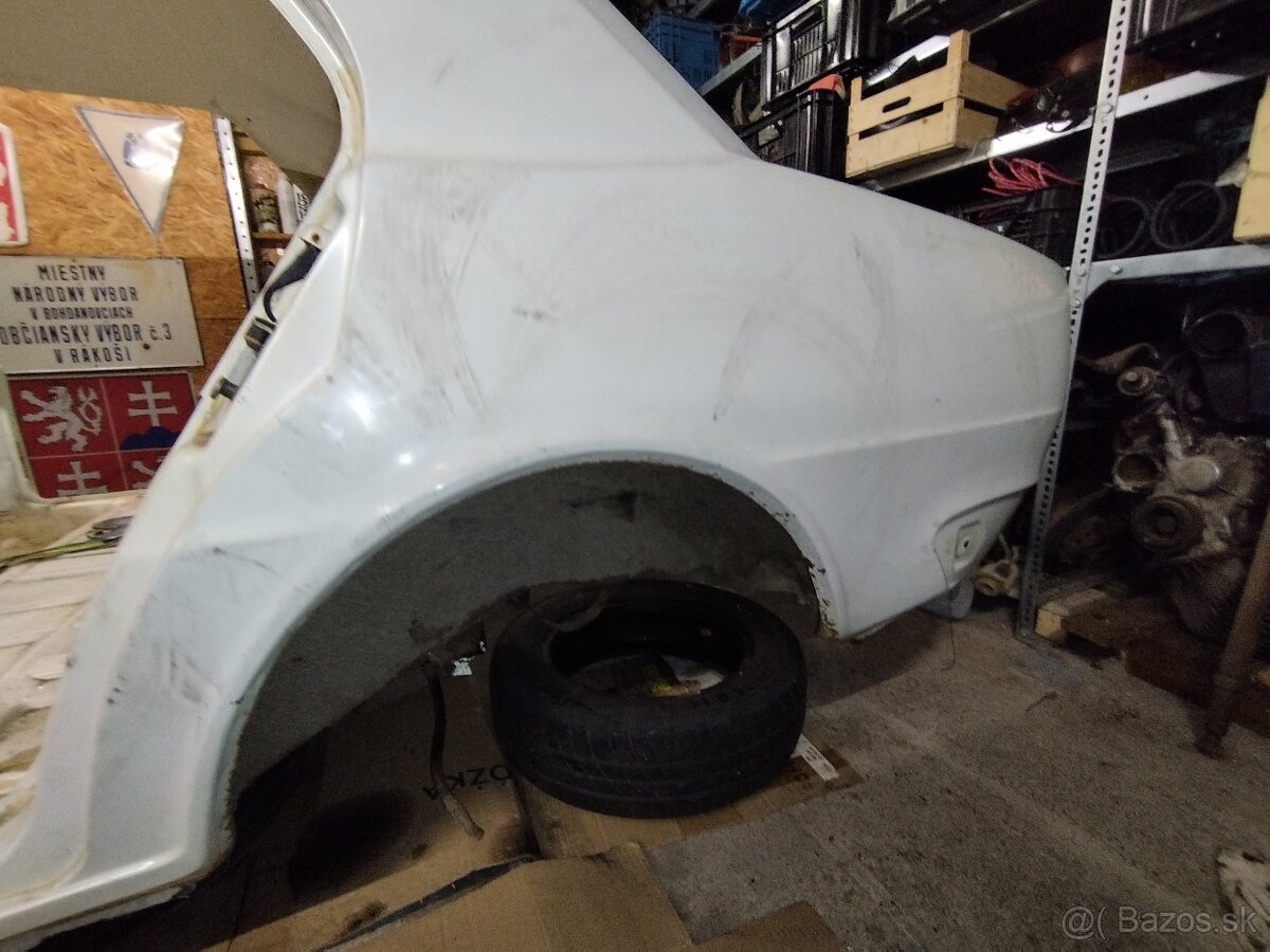 Karoséria Škoda 120 - 2