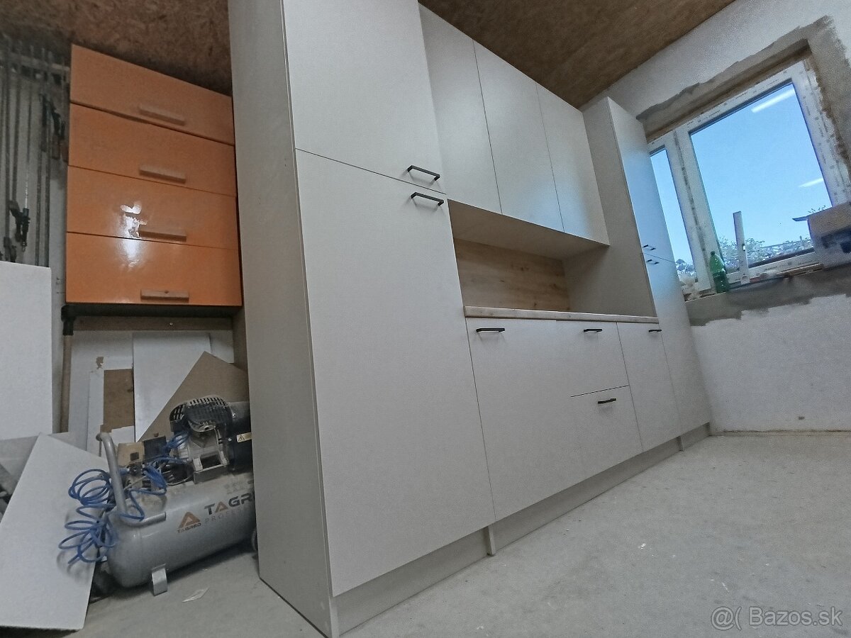 Kuchynská linka - 2