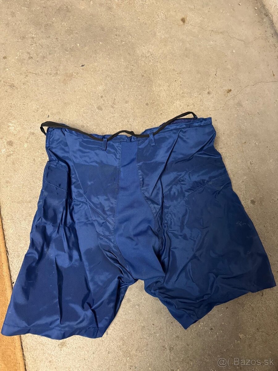 Predam hokejove nohavice - 2