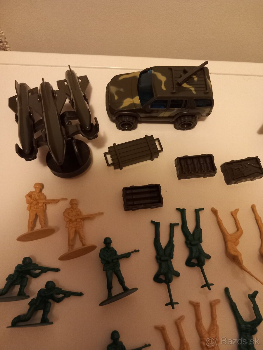 Veľká vojenská sada na hranie - 2