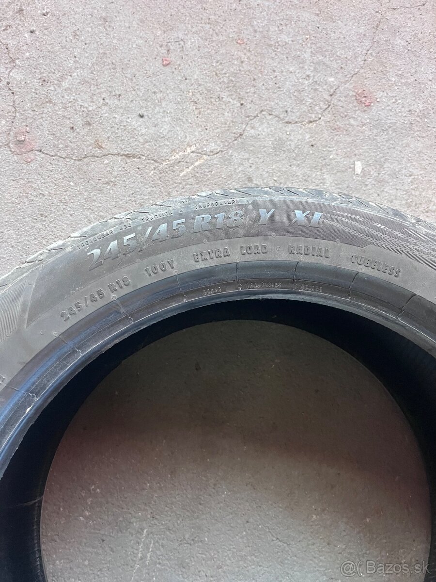 245/45 R18 - 2