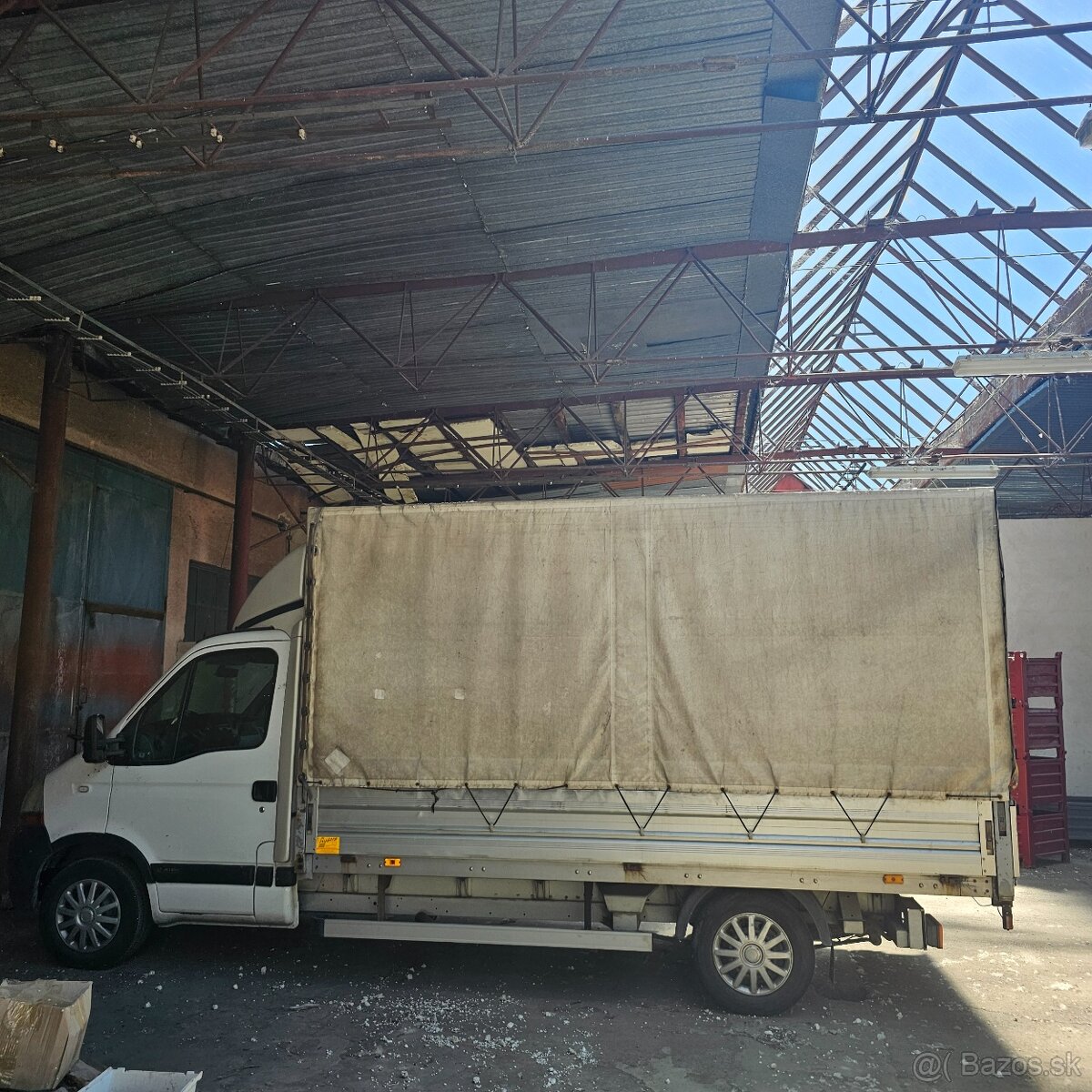 Renault Master 2.5 dCi valník s plachtou - 2