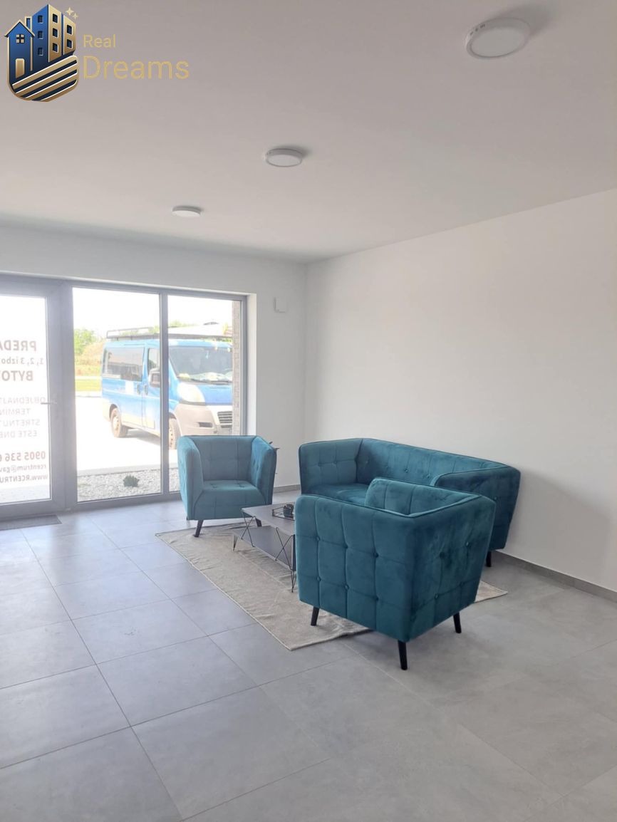 SKOLAUDOVANÉ Posledné voľné obchodné priestory na predaj v - 2