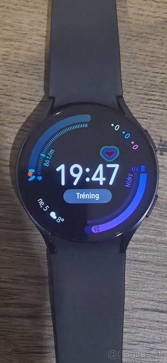 SAMSUNG Galaxy Watch6 44mm LTE grafitové - 2