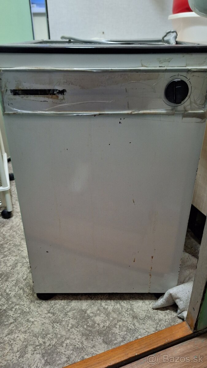 Romo pracka a zmykacka - 2