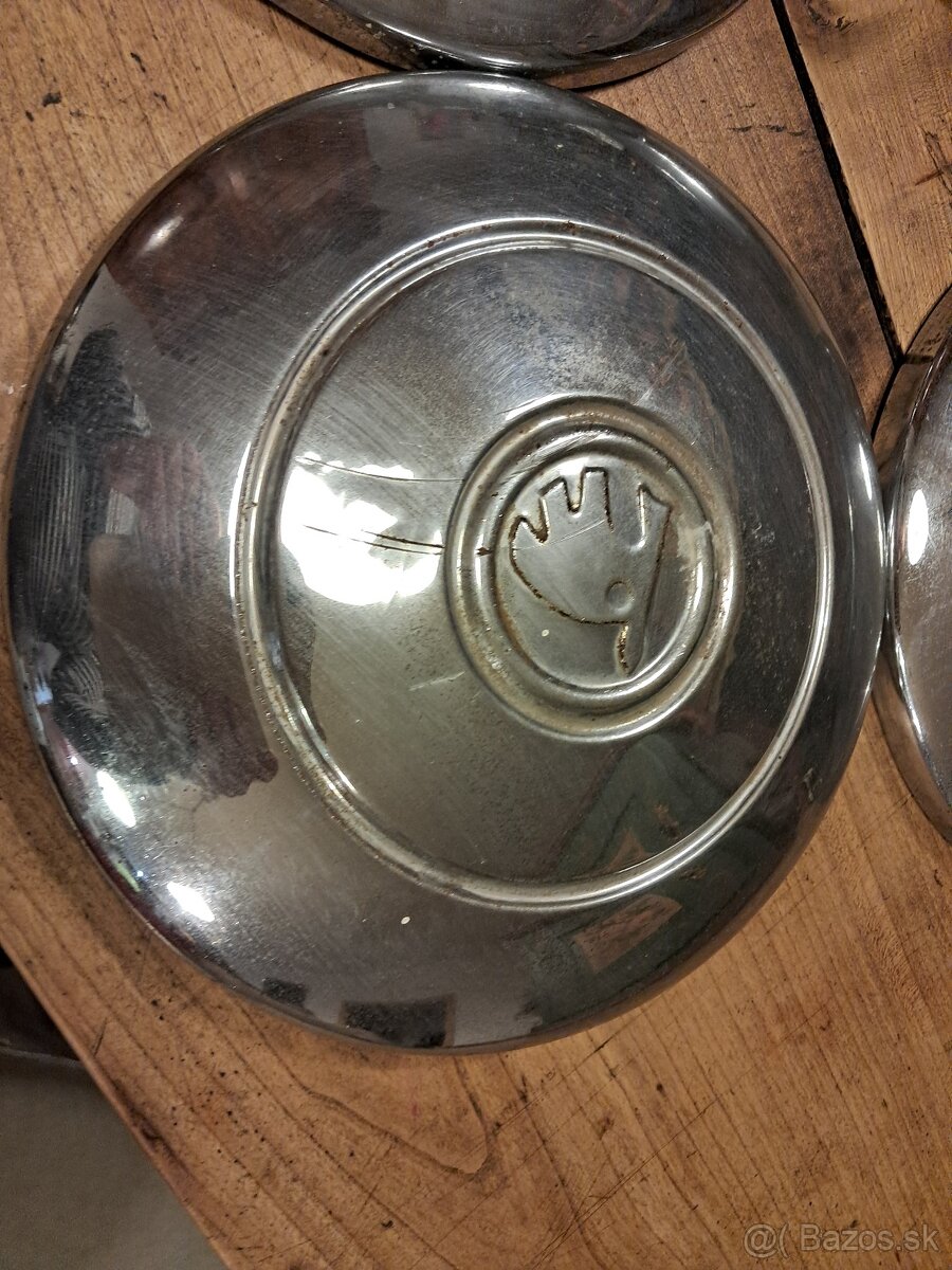 Predam 4 puklice na Škodovku - 2