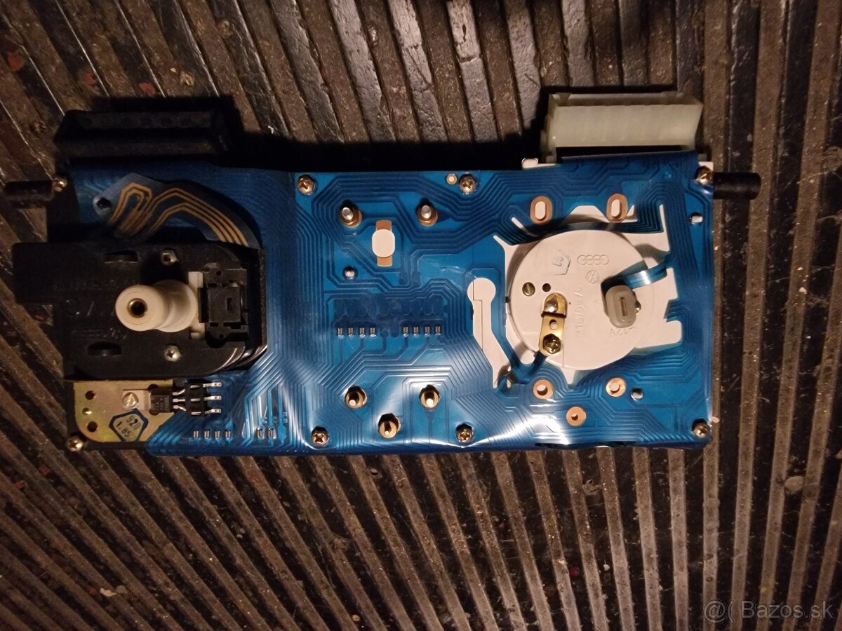 Prístrojová doska golf II - 2