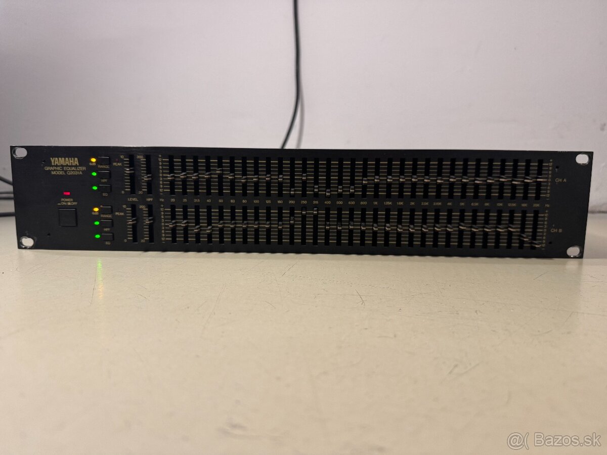 Yamaha Q2031A Graphic Equalizer - 2