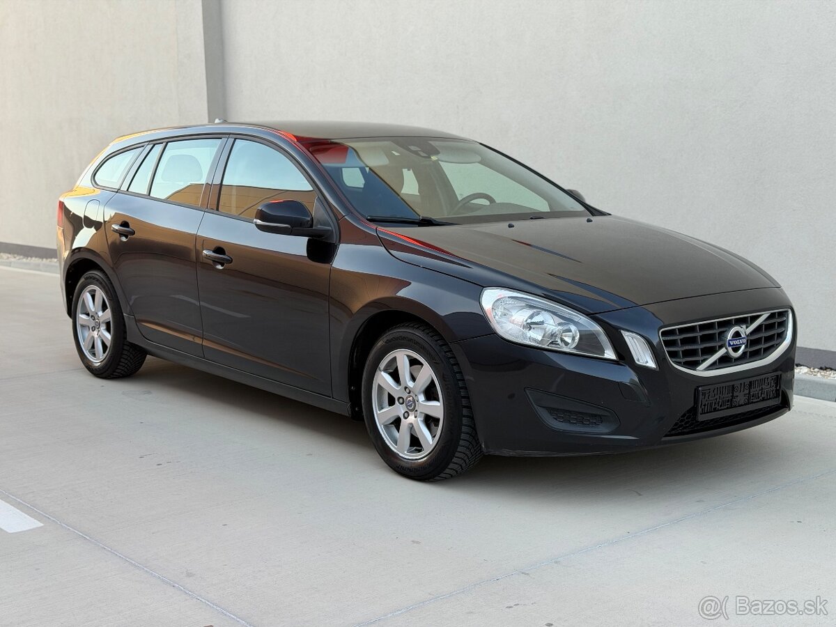 Volvo V60 Kinetic D2 1.6D - 2