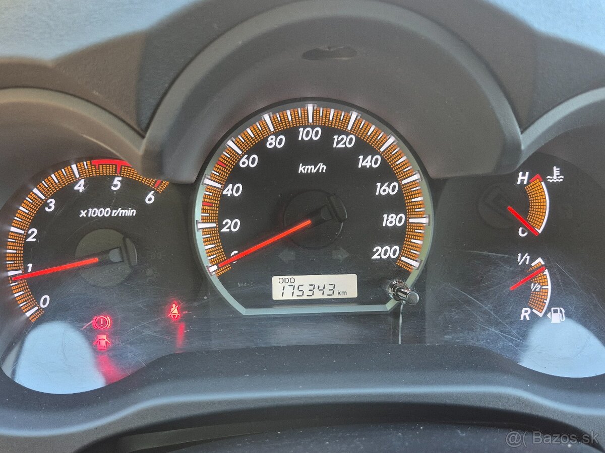 Toyota hilux 2015