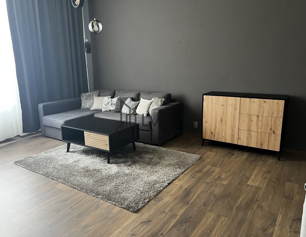 Na prenájom zariadený 2-izbový byt v centre mesta na Jesensk - 2