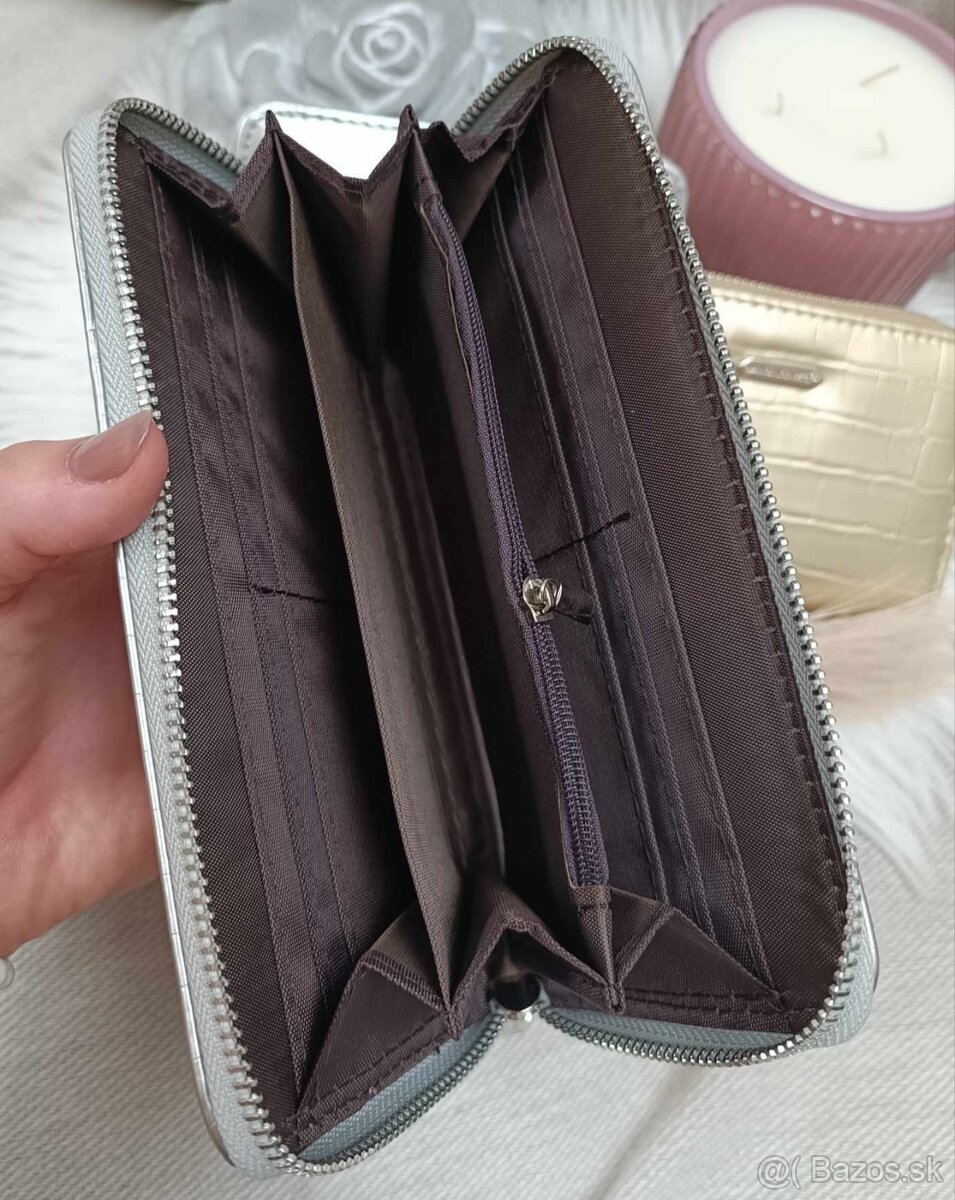 Strieborná peňaženka a - 2