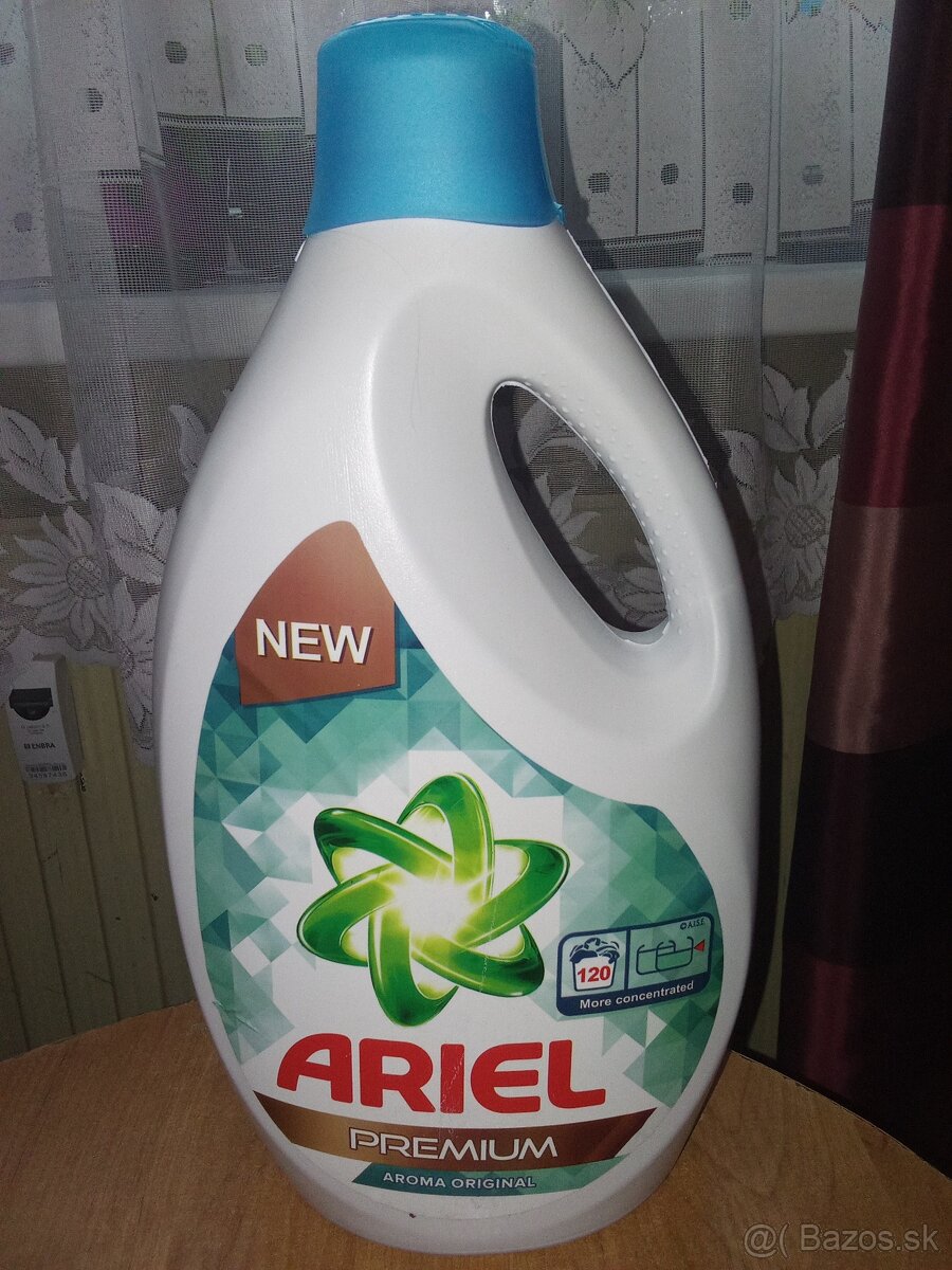 Ariel z dovozu 6 litrov/120 praní a prášok 10,5 kg/165 praní - 2