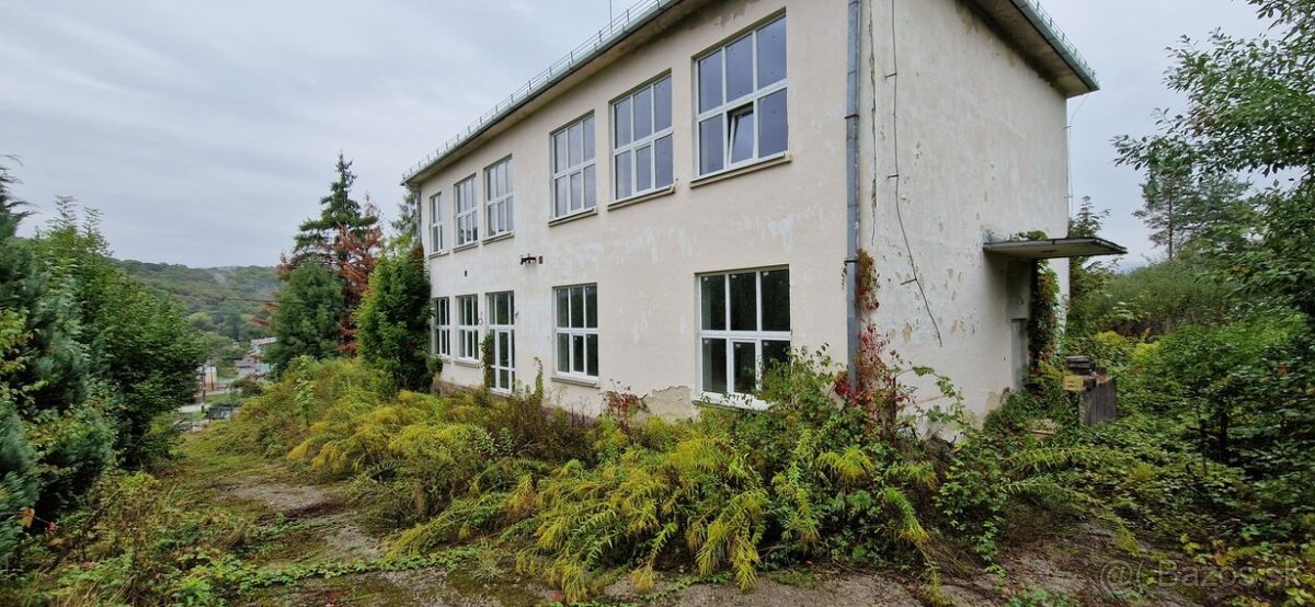 Budova bývalej základnej školy, Jasov, Košice - okolie - 2