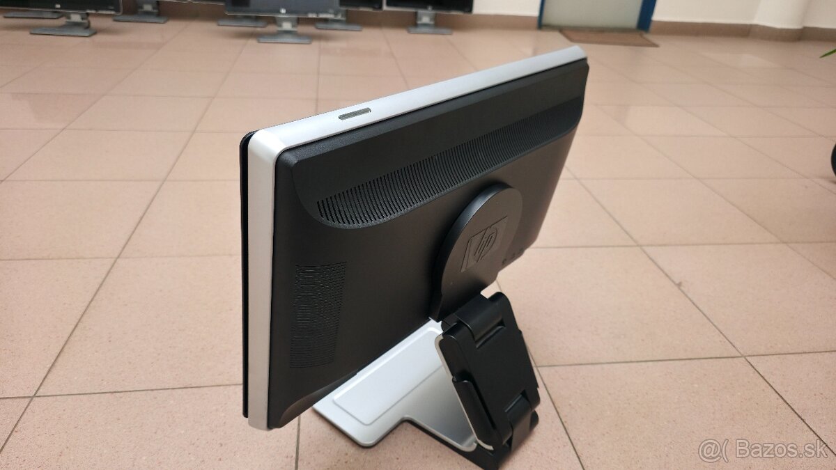 Predám 24" a 25" monitory HP v dobrom stave - 2