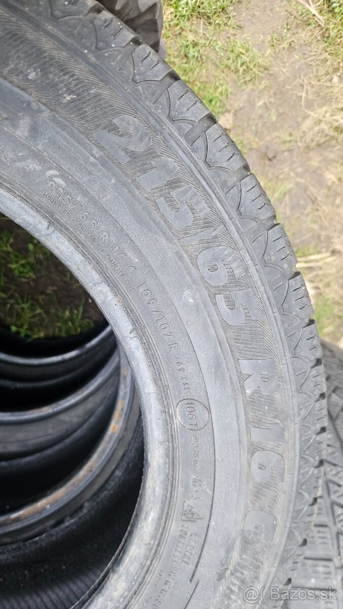 Zimne pneu 215/65 r16c semperit - 2