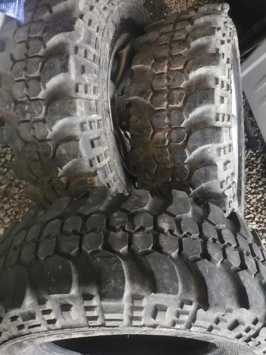 Kolesá 235/70 R16 - 2