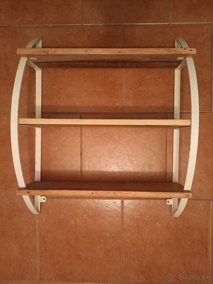 Závesná polica - 2