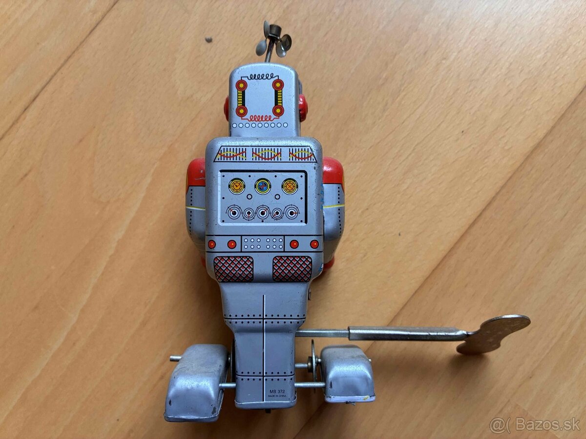 Hračka robot - 2