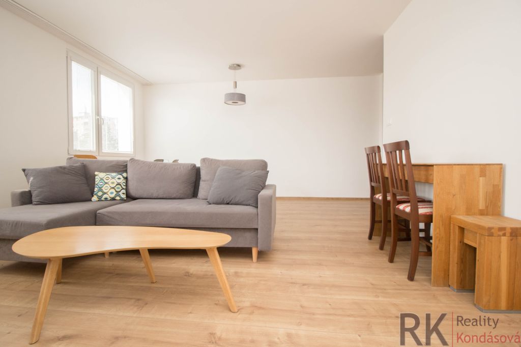 Kompletne rekonštruovaný 3-izb.byt, centrum Terasy - ul. Obr – pohled 2