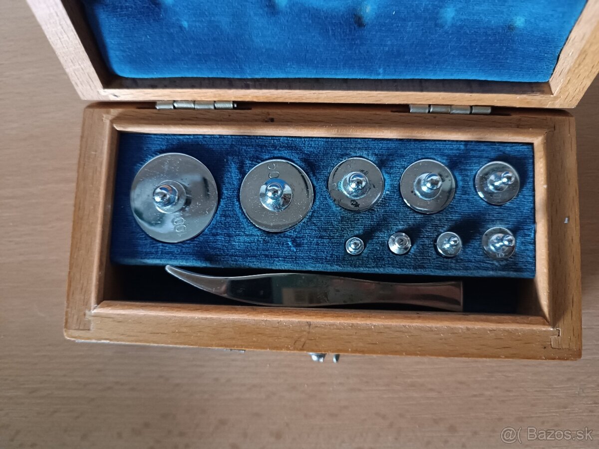 Sada závaží v drevenej krabičke ZSSR - 2