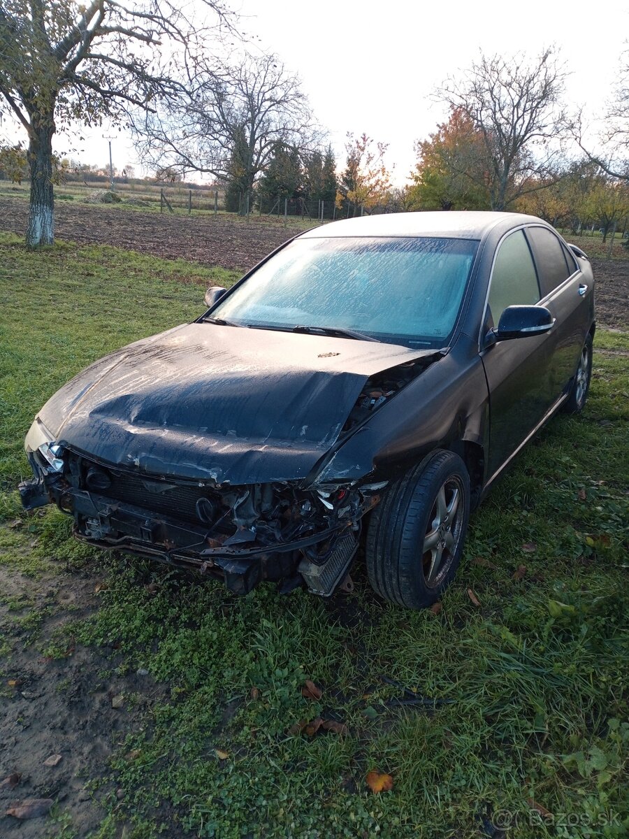 Honda accord g7 2.2i-cdti 2005 na náhradné diely - 2