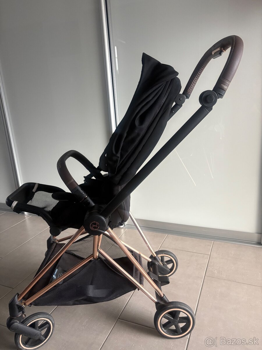 Predám kočík Cybex Mios Rosegold Deep black - 2