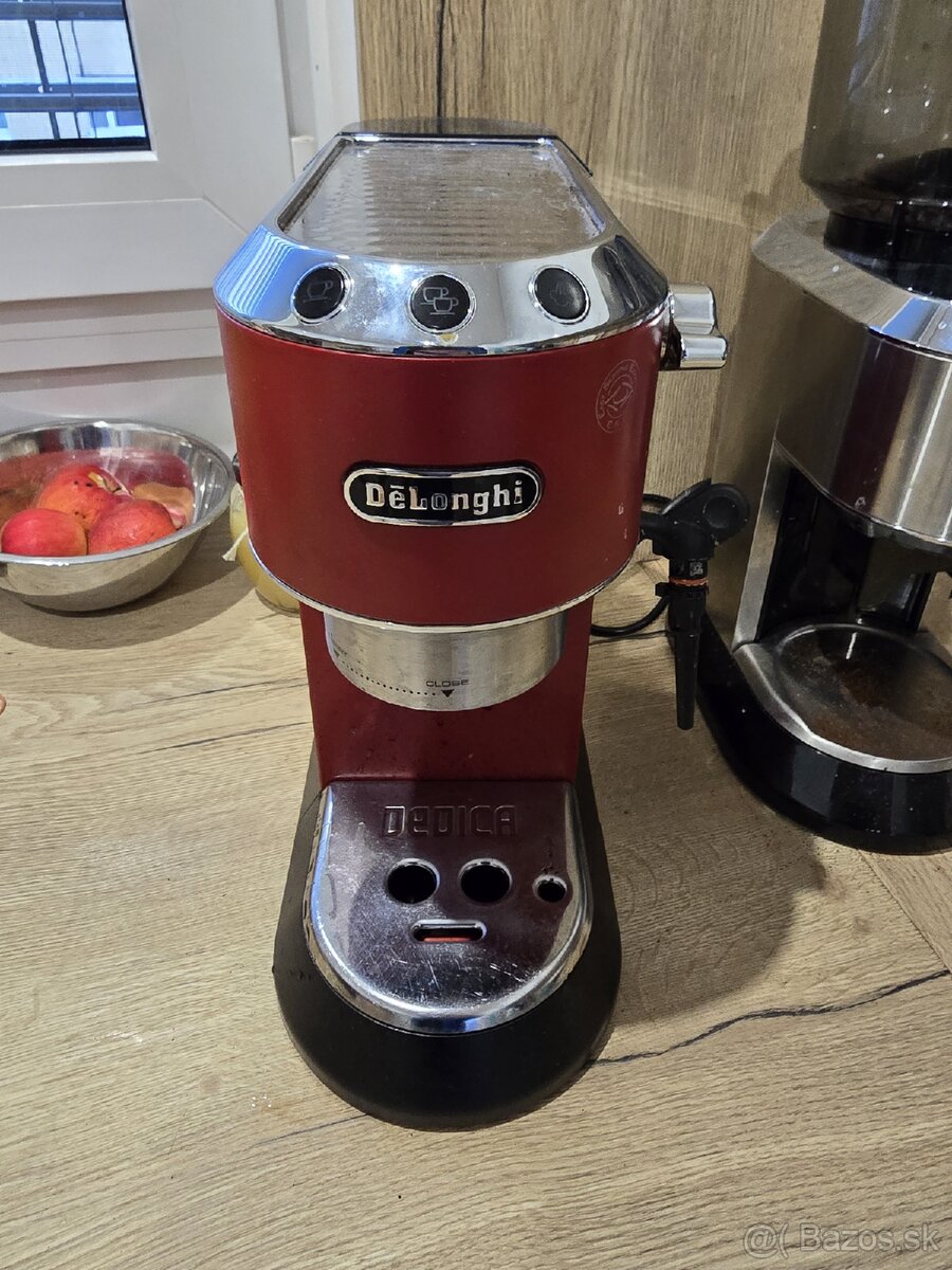 Pakovy kávovar a mlyncek delonghi - 2