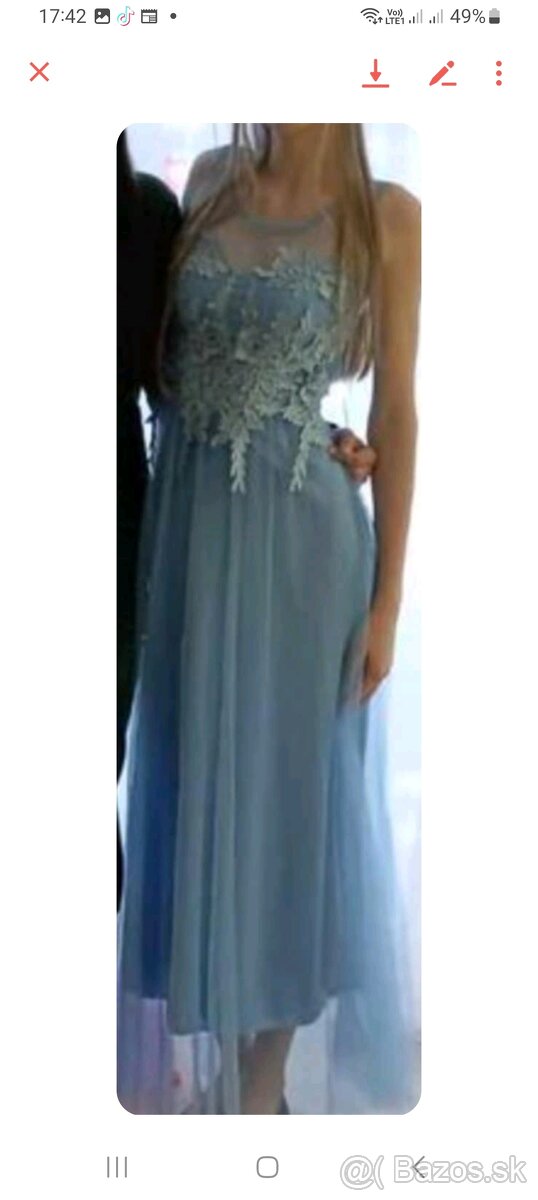 Bledomodré šaty - 2