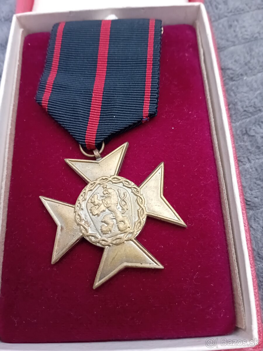 Vyznamenanie za vernost - 2