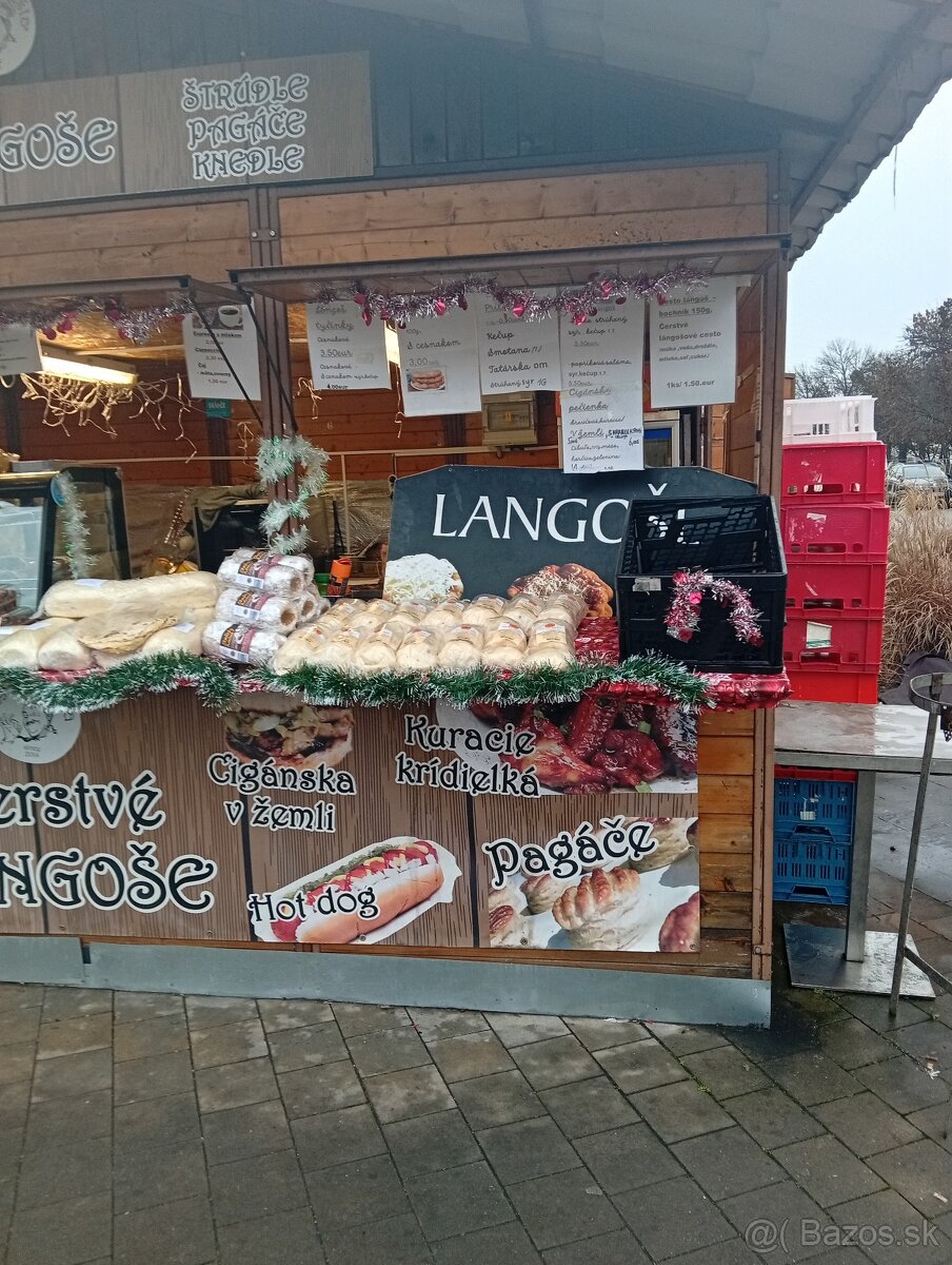 Drevená búdka stánok - 2