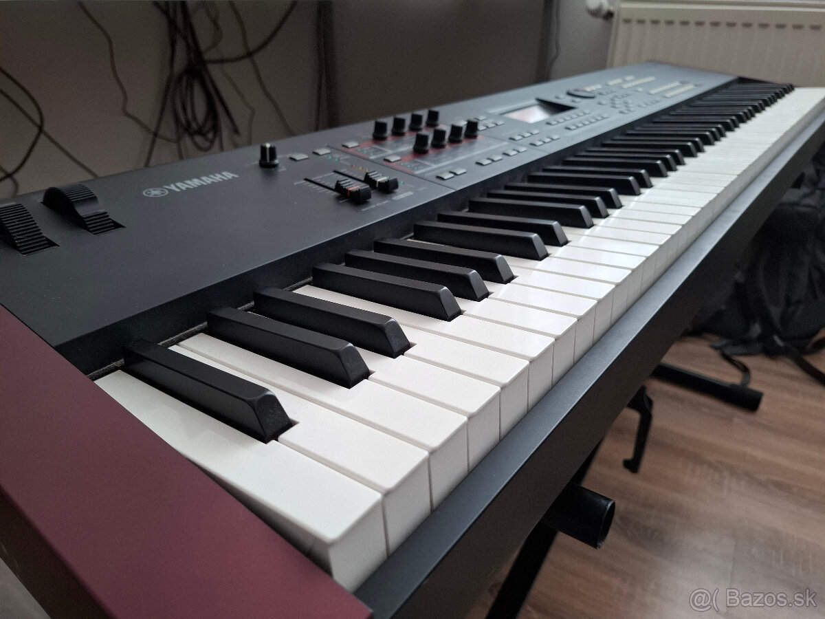 Yamaha MOXF8 + kufor - 2