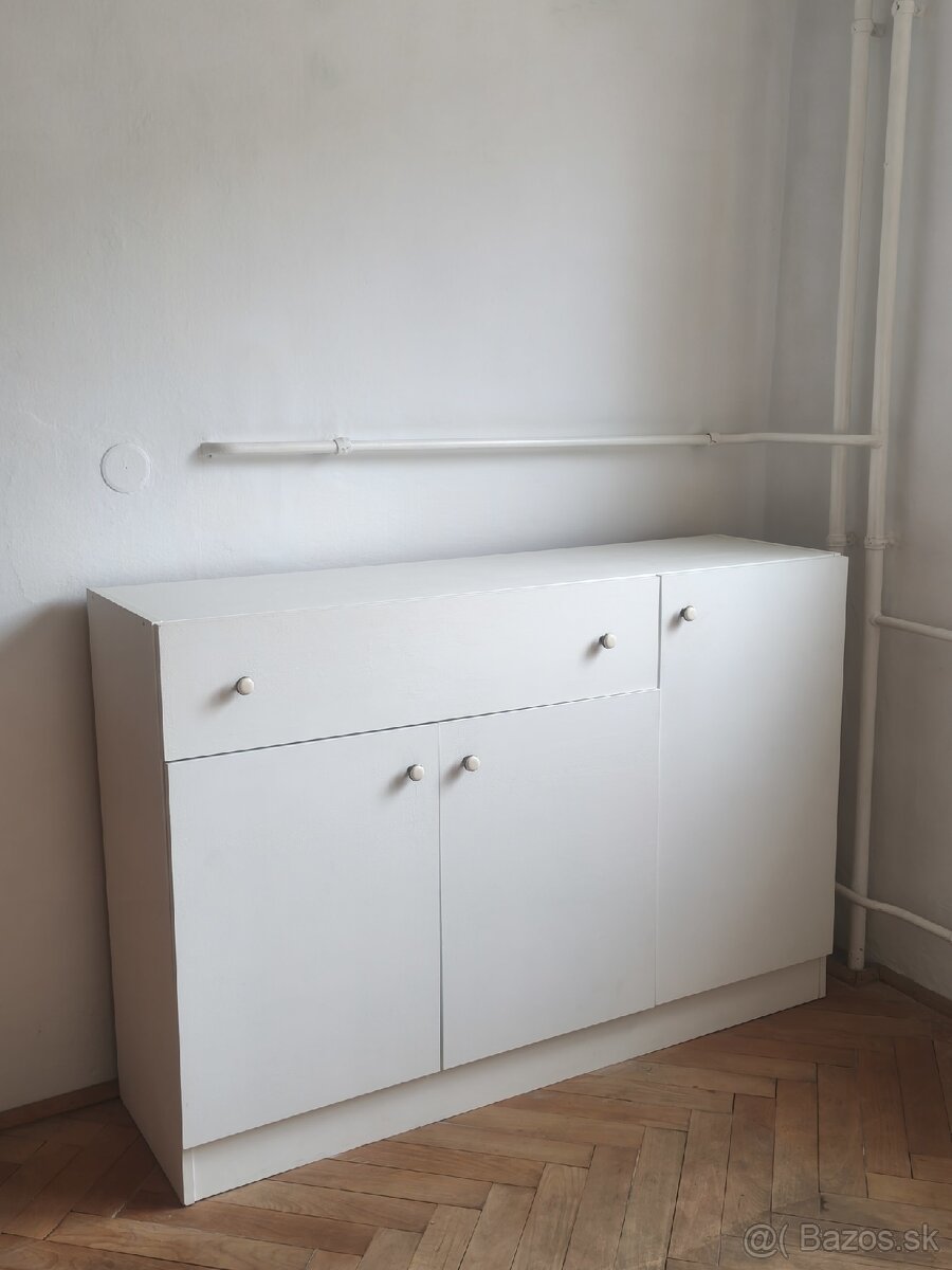 Biela komoda - 2