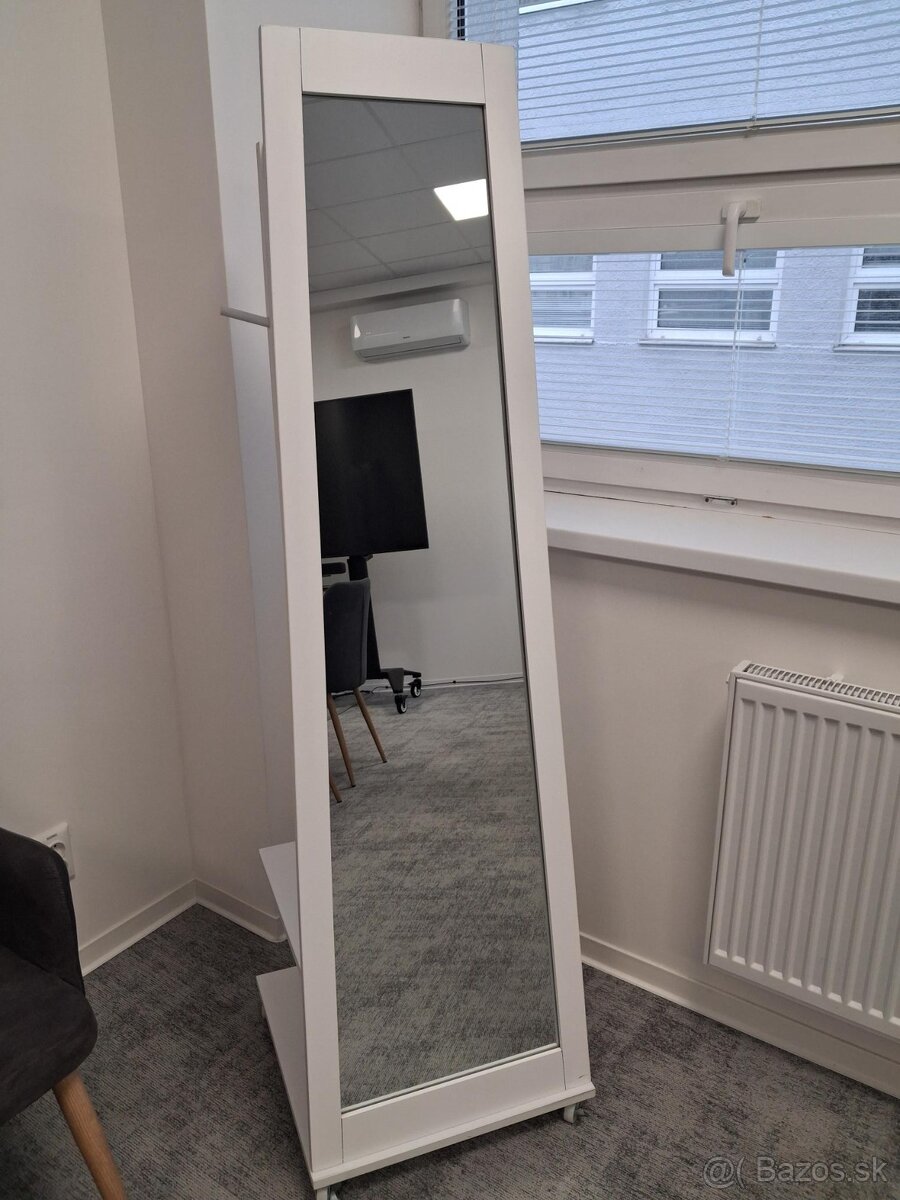 Predám kancelársky nábytok - 2