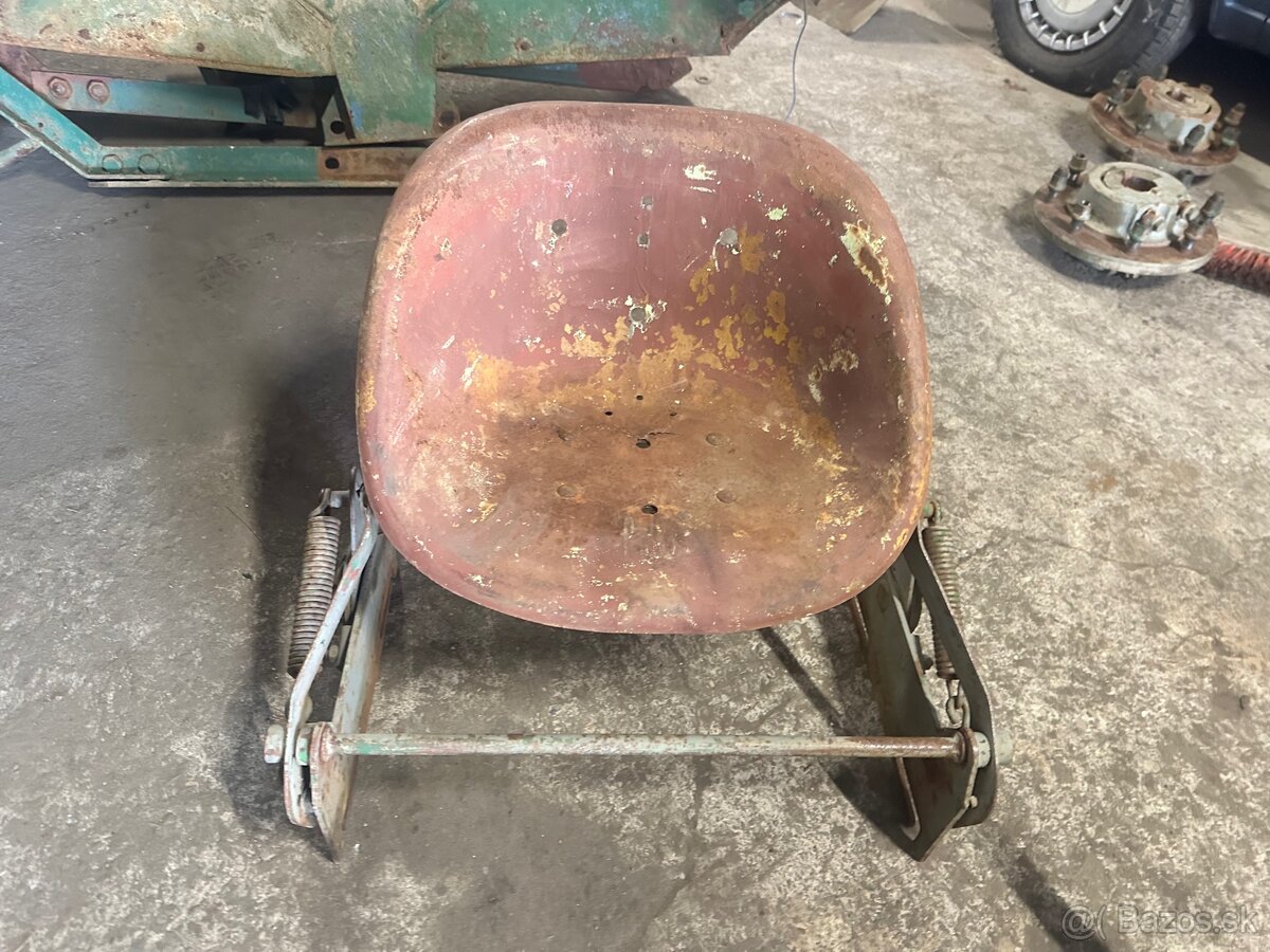 Sedačka Zetor 25 - 2