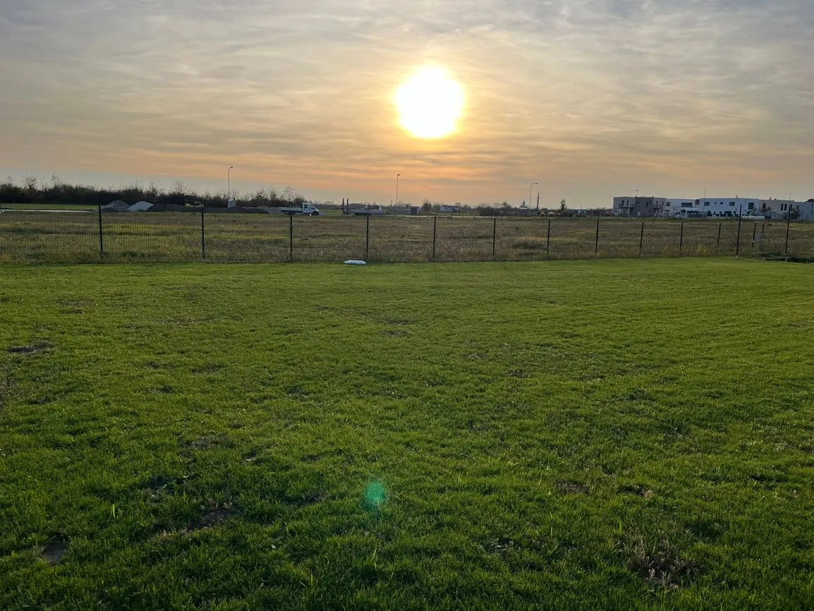 Nová cena slnečný a rovinatý stavebný pozemok, Čunovo. - 2