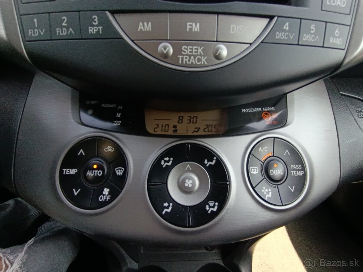 Toyota RAV4 2.2D 4WD 100kW/136PS, 4×4, M6 - 2