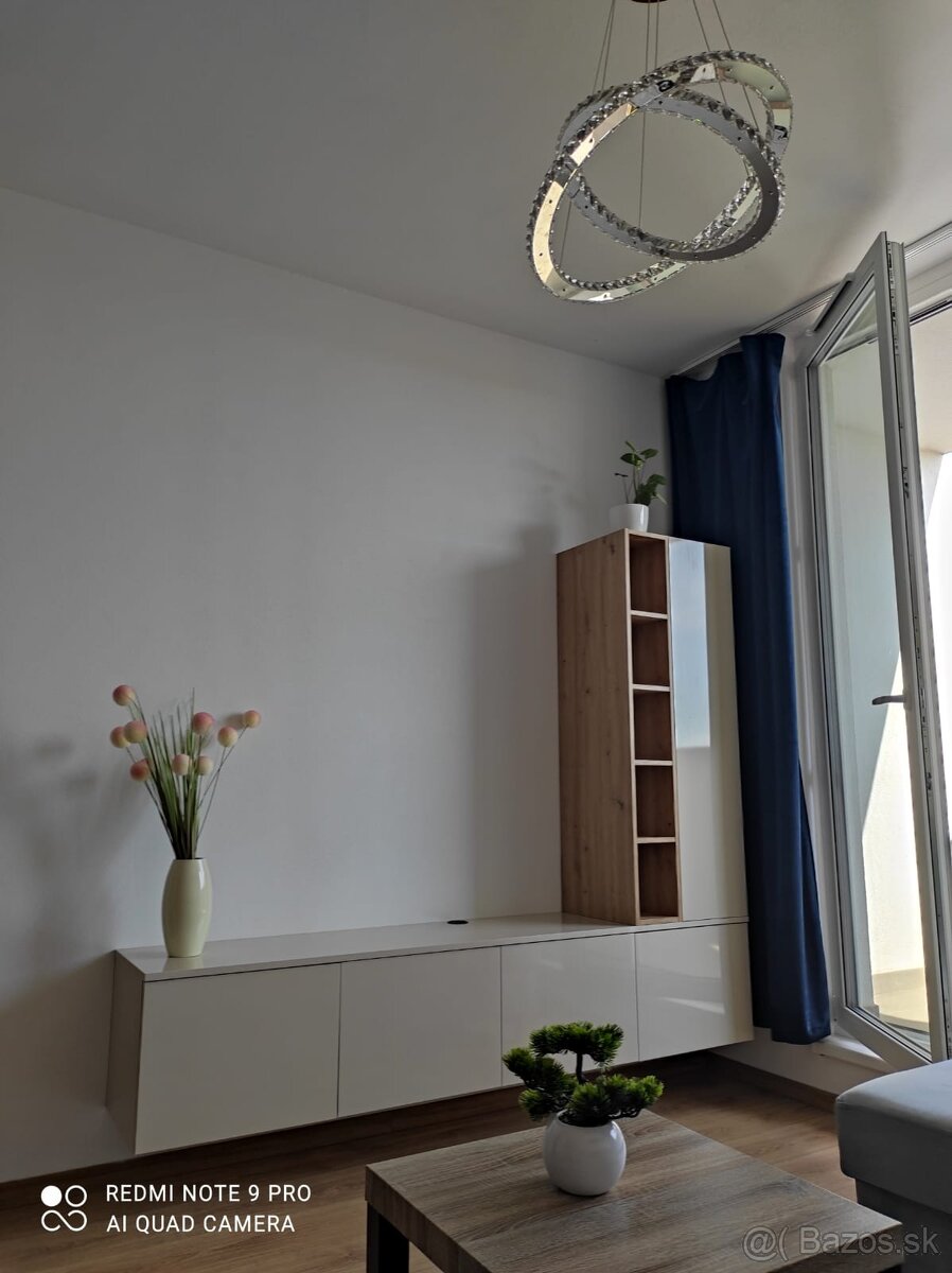 Prenajom 2 izboveho bytu + garazove statie+kobka - 2