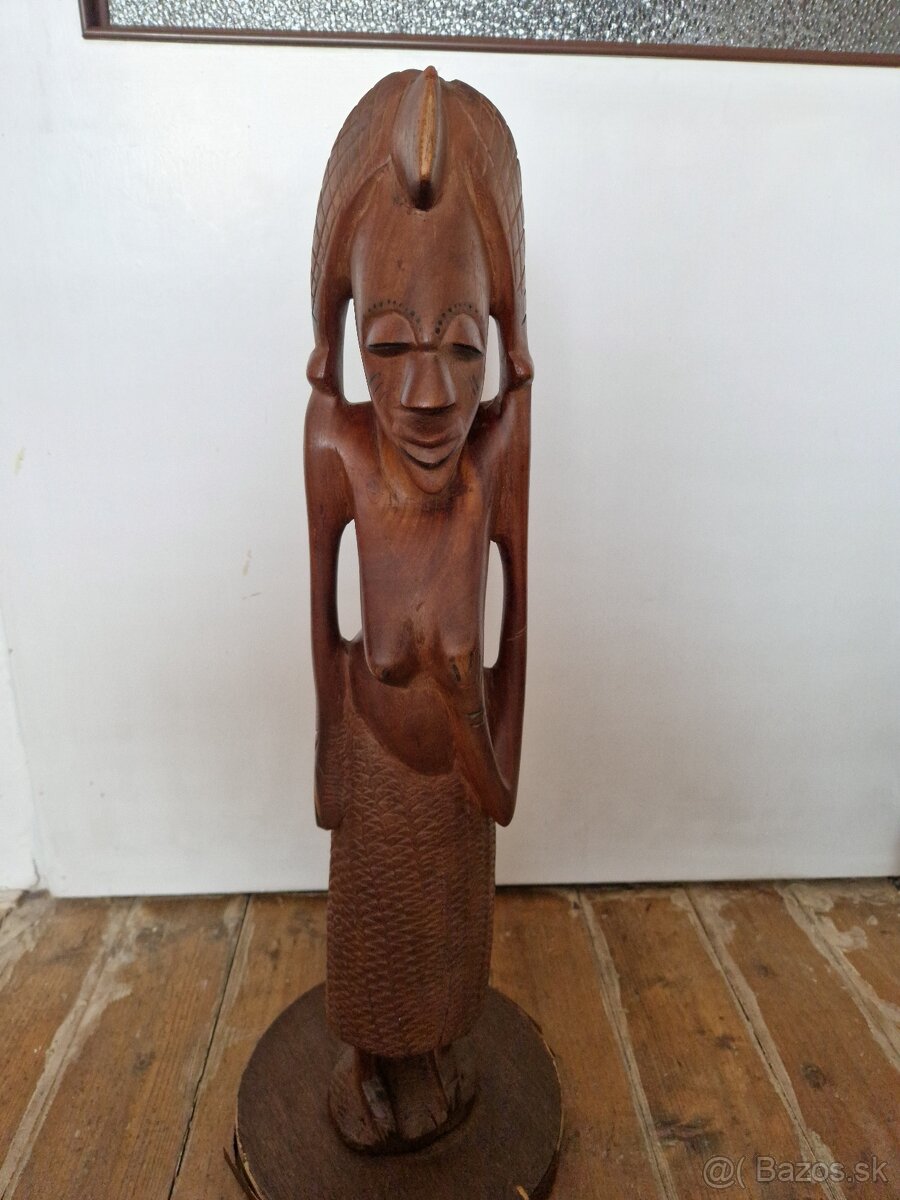 Vyřezávaná africká žena - 2