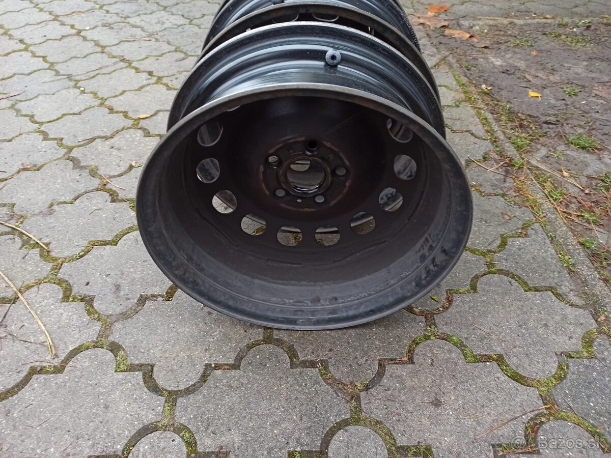 Ocelove disky 16 z Wolksvagen Golf 4 ks - 2