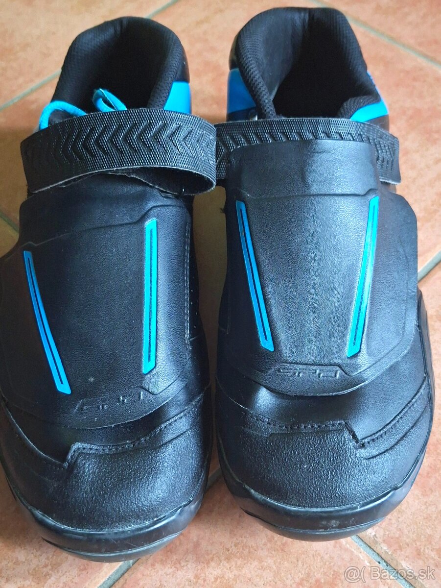 Tretry SHIMANO AM900 EU 44 - 2