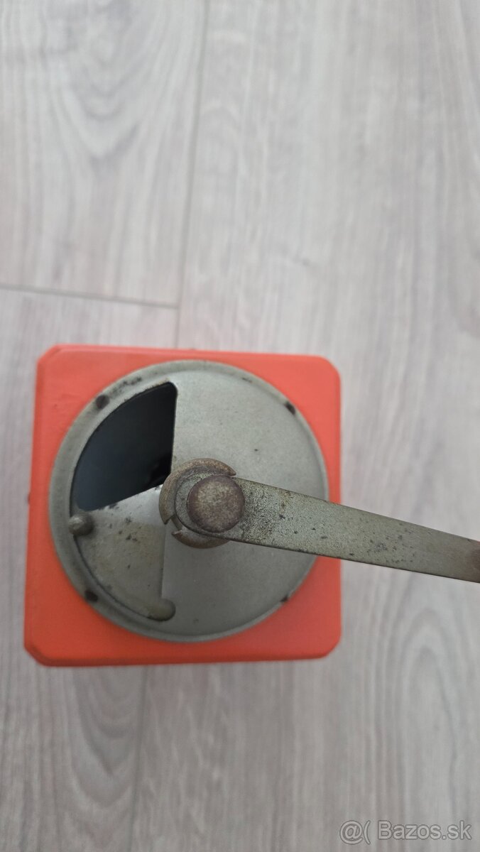 Mlynček na kávu - 2