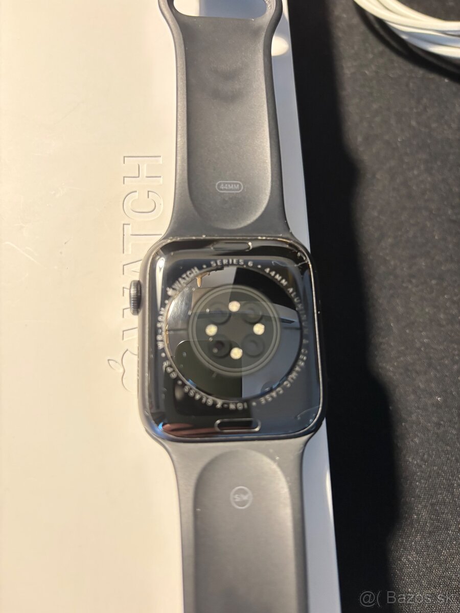 Apple Watch Series 6 44mm - 2