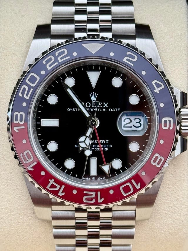 Rolex GMT Master II Pepsi - 2
