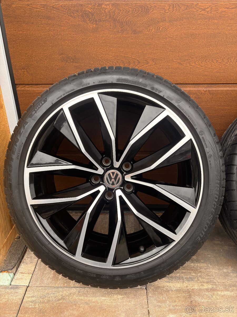 Letná sada 5x112 r19 235/40 r19 - 2