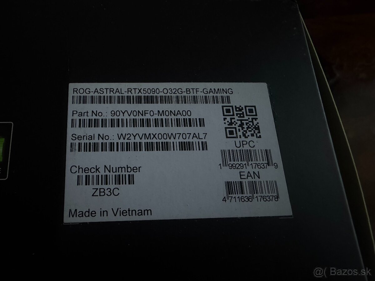 ASUS ROG Astral RTX 5090 32GB BTF OC NOVÁ - 2