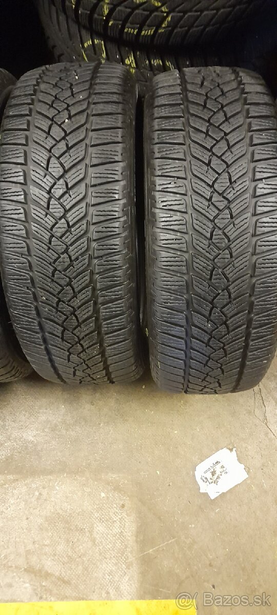 205/55R16 - 2