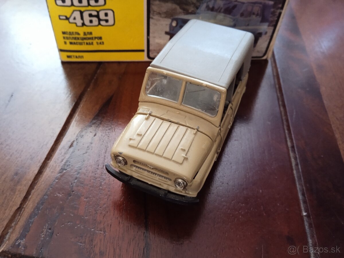 Retro model UAZ-469 SSSR, měřítko 1:43, kovový - 2